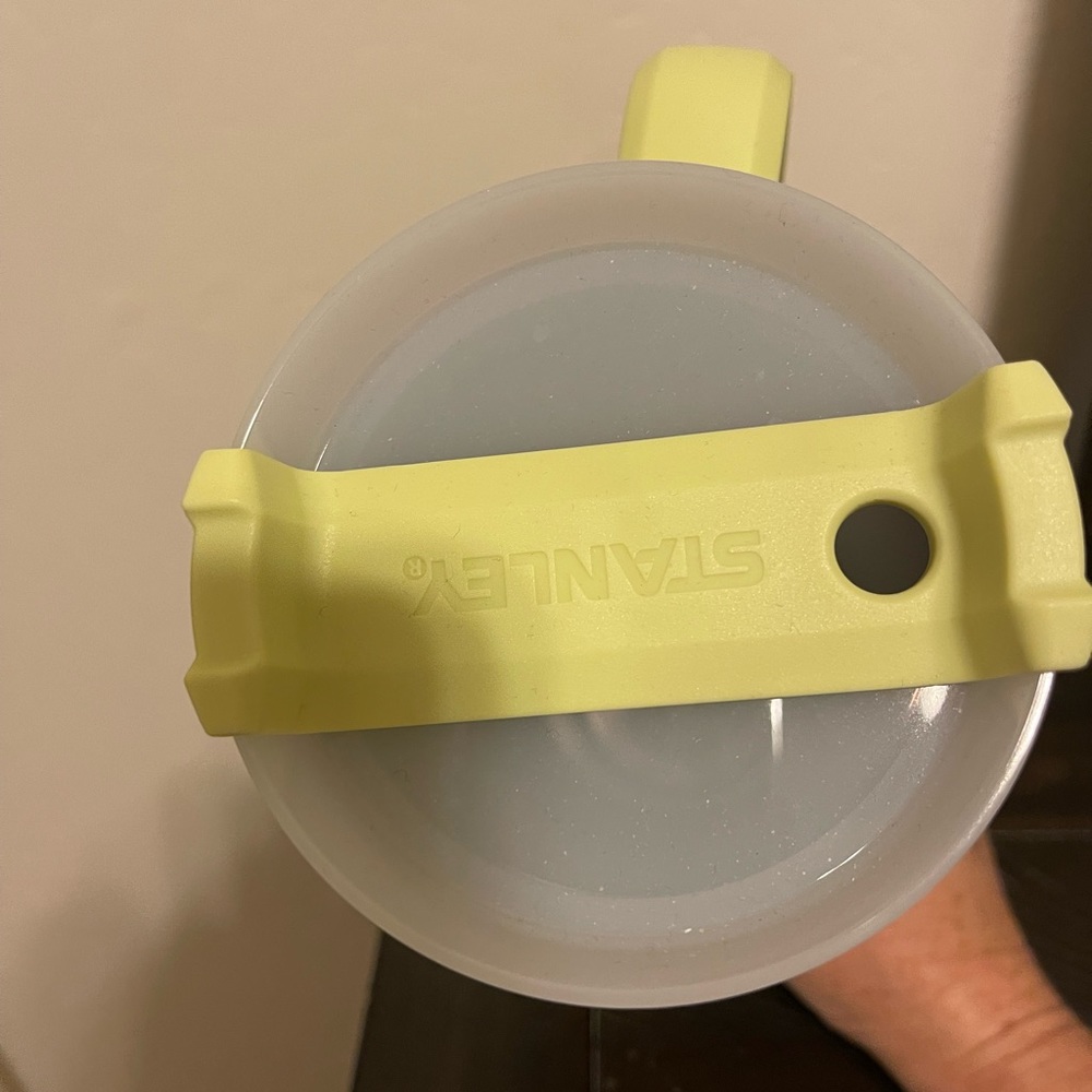 Stanley - OG 40 oz Citron New No Tags - Picture 5 of 9